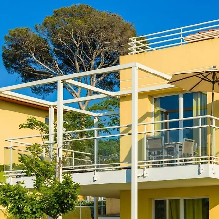 With Terrace And Sea View Daire